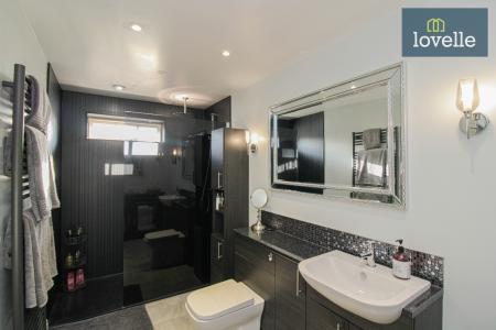 4 bedroom Detached house for sale in Main Road, Ashby Cum Fenby, DN37