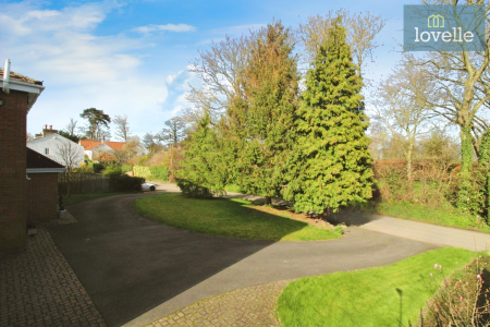 4 bedroom Detached house for sale in Main Road, Ashby Cum Fenby, DN37