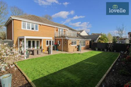 4 bedroom Detached house for sale in Main Road, Ashby Cum Fenby, DN37