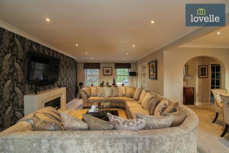 4 bedroom Detached house for sale in Main Road, Ashby Cum Fenby, DN37