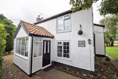 4 bedroom Detached house for sale in Main Road, Saltfleetby, LN11