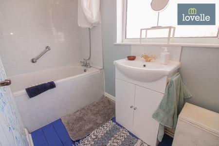 2 bedroom Detached house for sale in Main Road, Saltfleetby, LN11