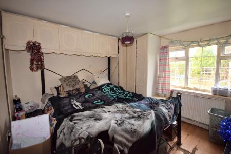 4 bedroom Detached bungalow for sale in Main Road, Gayton Le Marsh, LN13