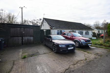 4 bedroom Detached bungalow for sale in Main Road, Gayton Le Marsh, LN13