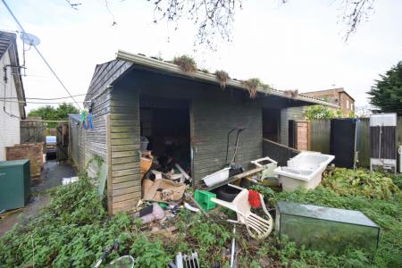 4 bedroom Detached bungalow for sale in Main Road, Gayton Le Marsh, LN13