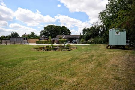 4 bedroom Detached house for sale in Main Road, Grainthorpe, LN11