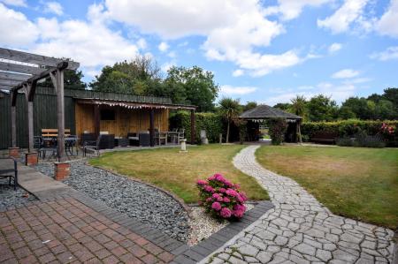 4 bedroom Detached house for sale in Main Road, Grainthorpe, LN11