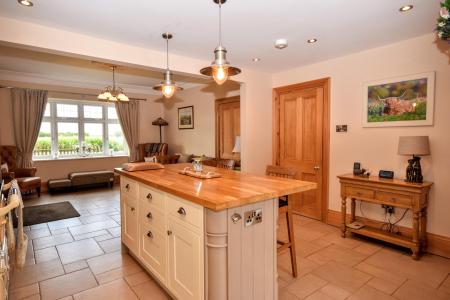 4 bedroom Detached house for sale in Main Road, Grainthorpe, LN11