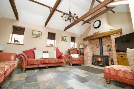 4 bedroom Detached house for sale in Main Road, Grainthorpe, LN11