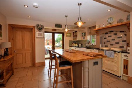 4 bedroom Detached house for sale in Main Road, Grainthorpe, LN11