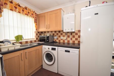 3 bedroom Detached bungalow for sale in Manor Park, Legbourne, LN11