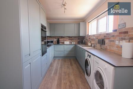 3 bedroom Semi-detached bungalow for sale in Mayfield Crescent, Louth, LN11