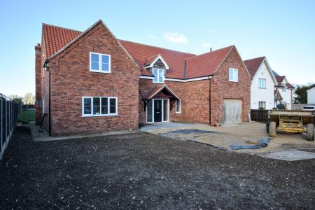 5 bedroom Detached house for sale in Middlesykes Lane, Grimoldby, LN11