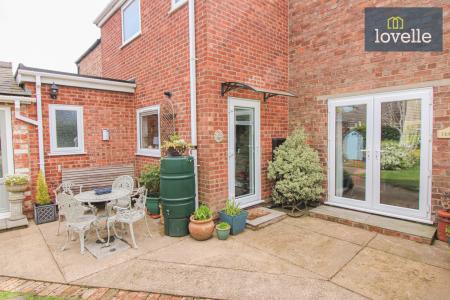 2 bedroom Semi-detached house for sale in Mount Pleasant, Louth, LN11