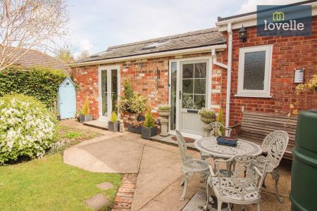 2 bedroom Semi-detached house for sale in Mount Pleasant, Louth, LN11