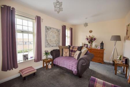 3 bedroom Town house for sale in Newbridge Hill, Louth, LN11