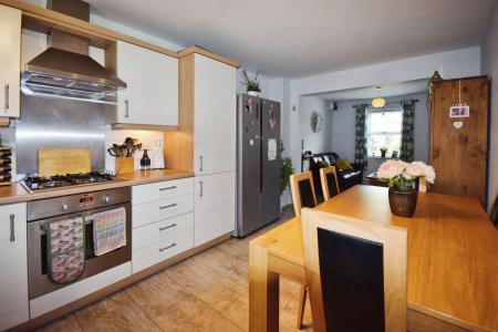 3 bedroom Town house for sale in Newbridge Hill, Louth, LN11