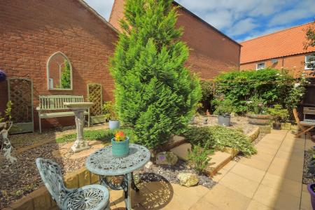 3 bedroom Town house for sale in Newbridge Hill, Louth, LN11