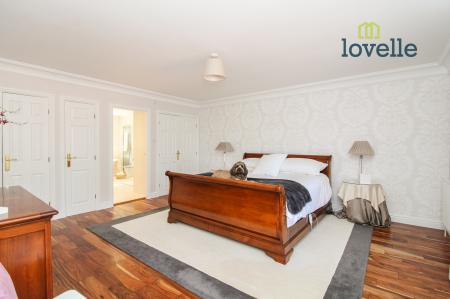 4 bedroom Detached house for sale in Old Main Road, Barnoldby Le Beck, DN37