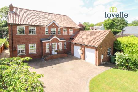4 bedroom Detached house for sale in Old Main Road, Barnoldby Le Beck, DN37