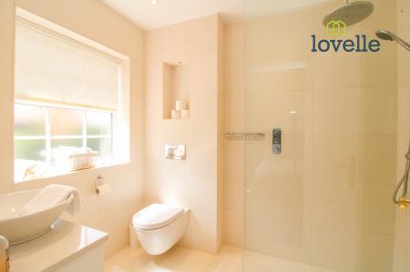 4 bedroom Detached house for sale in Old Main Road, Barnoldby Le Beck, DN37