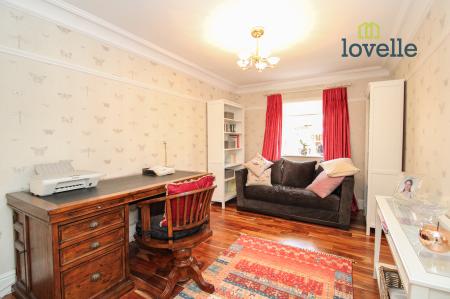 4 bedroom Detached house for sale in Old Main Road, Barnoldby Le Beck, DN37