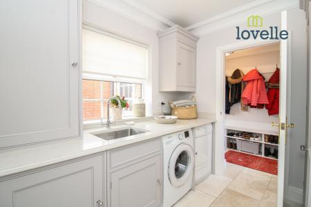 4 bedroom Detached house for sale in Old Main Road, Barnoldby Le Beck, DN37