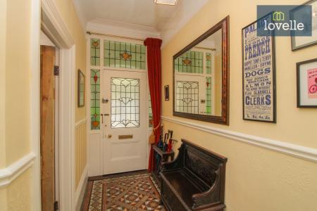 6 bedroom Semi-detached house for sale in Park Drive, Grimsby, DN32