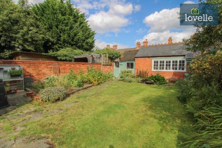 6 bedroom Semi-detached house for sale in Park Drive, Grimsby, DN32