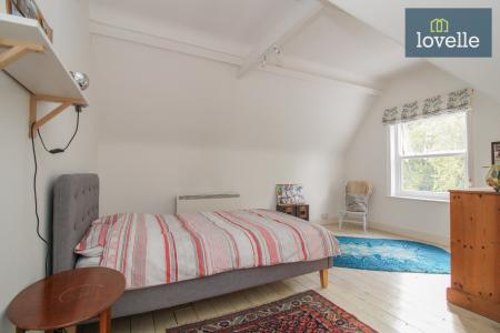 6 bedroom Semi-detached house for sale in Park Drive, Grimsby, DN32