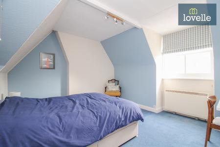 6 bedroom Semi-detached house for sale in Park Drive, Grimsby, DN32