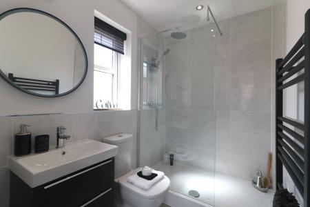 5 bedroom Detached house for sale in Plot 7 - The Duchess, Kings Grove, Grimsby, DN32