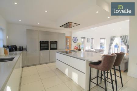 5 bedroom Detached house for sale in Post Office Lane, Ashby Cum Fenby, DN37