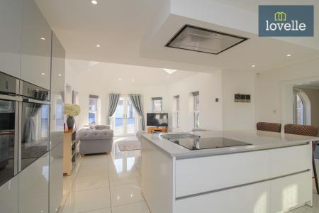 5 bedroom Detached house for sale in Post Office Lane, Ashby Cum Fenby, DN37