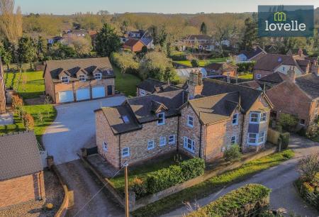 5 bedroom Detached house for sale in Post Office Lane, Ashby Cum Fenby, DN37