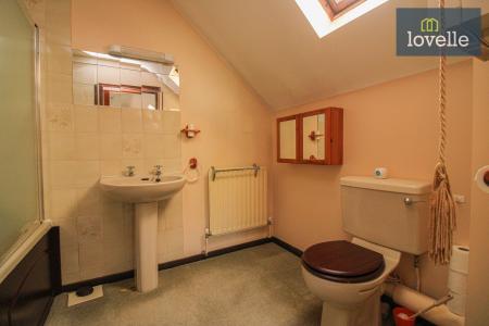 4 bedroom Detached house for sale in Quarryside, Louth, LN11