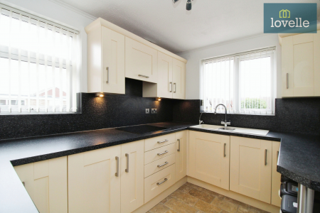 2 bedroom Semi-detached bungalow for sale in Raithby Avenue, Keelby, DN41