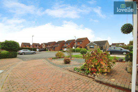 2 bedroom Semi-detached bungalow for sale in Raithby Avenue, Keelby, DN41