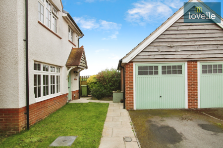 4 bedroom Detached house for sale in Sheldon Road, Scartho Top, Grimsby, DN33