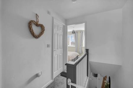3 bedroom Semi-detached house for sale in Sidings Road, Grimsby, DN31