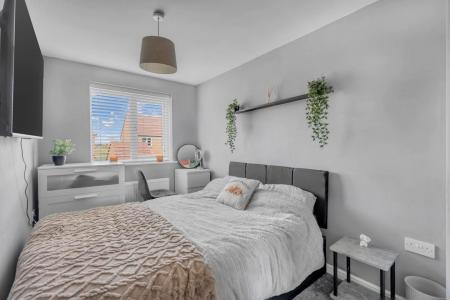 3 bedroom Semi-detached house for sale in Sidings Road, Grimsby, DN31