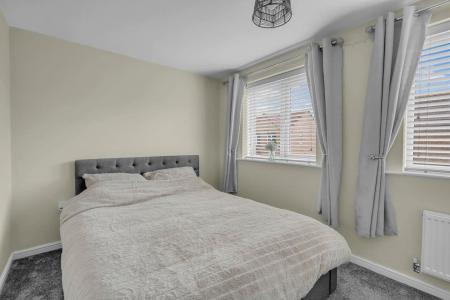 3 bedroom Semi-detached house for sale in Sidings Road, Grimsby, DN31