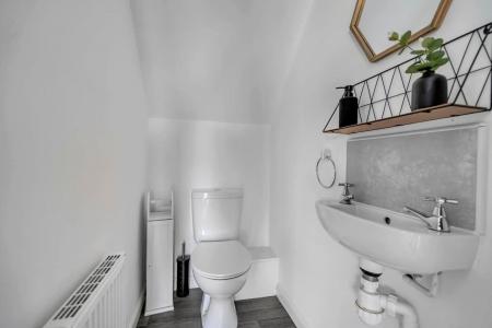 3 bedroom Semi-detached house for sale in Sidings Road, Grimsby, DN31