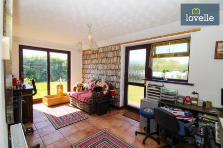 4 bedroom Detached house for sale in South Road, South Somercotes, LN11