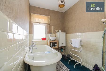 3 bedroom End of terrace house for sale in Spring Bank, Grimsby, DN34