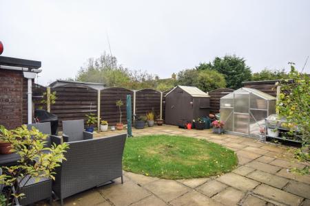 3 bedroom Terraced House for sale in St Bernards Avenue, Louth, LN11