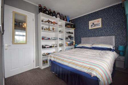 3 bedroom Terraced House for sale in St Bernards Avenue, Louth, LN11