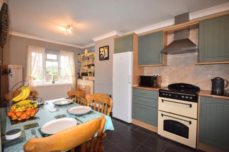 3 bedroom Terraced House for sale in St Bernards Avenue, Louth, LN11