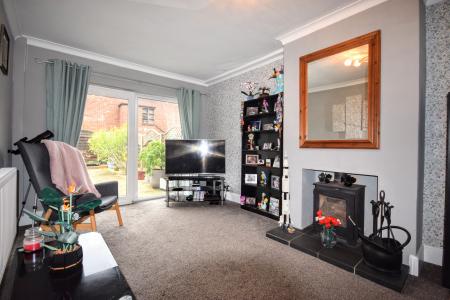3 bedroom Terraced House for sale in St Bernards Avenue, Louth, LN11