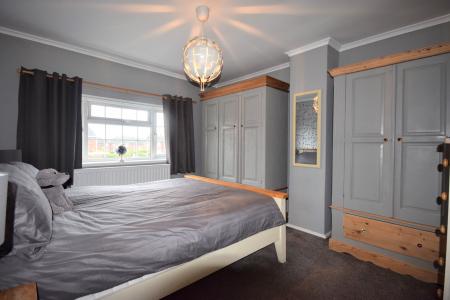 3 bedroom Terraced House for sale in St Bernards Avenue, Louth, LN11